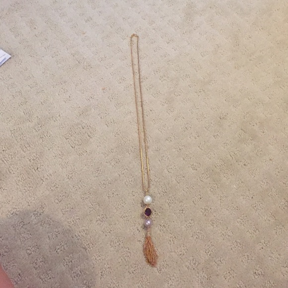 Gold tassel pearl necklace