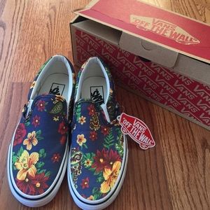 Brand new aloha series Vans
