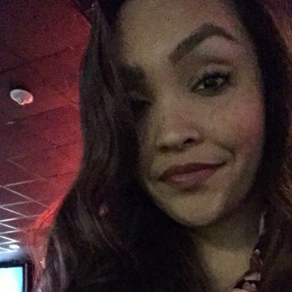 Meet your Posher, Jasenia