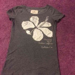 Hollister tshirt