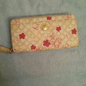 ☆☆PRICE FIRM☆☆ Authentic Coach wallet