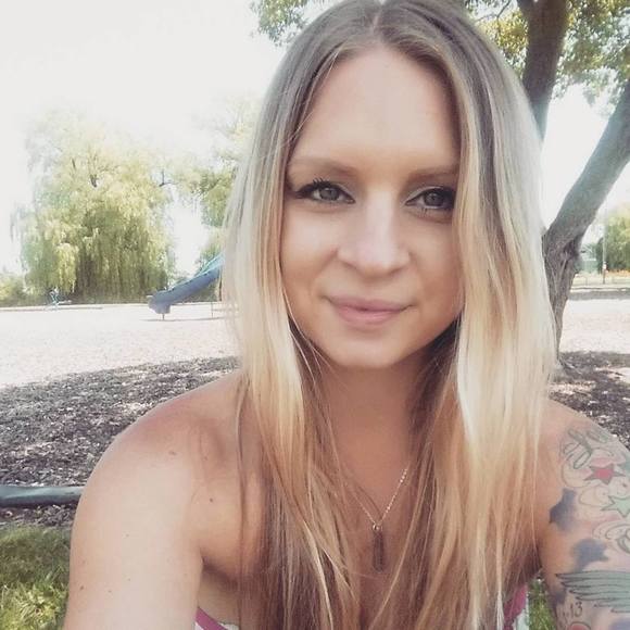 Meet your Posher, Mandy