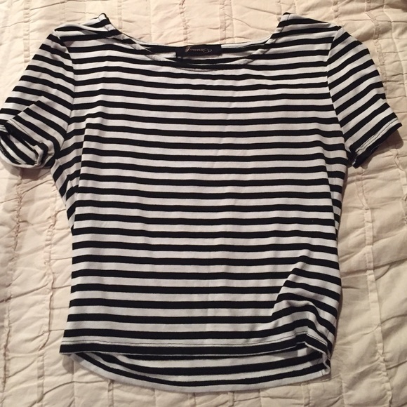 Black and White Stripped Crop Top!