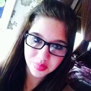 Meet your Posher, Crystal