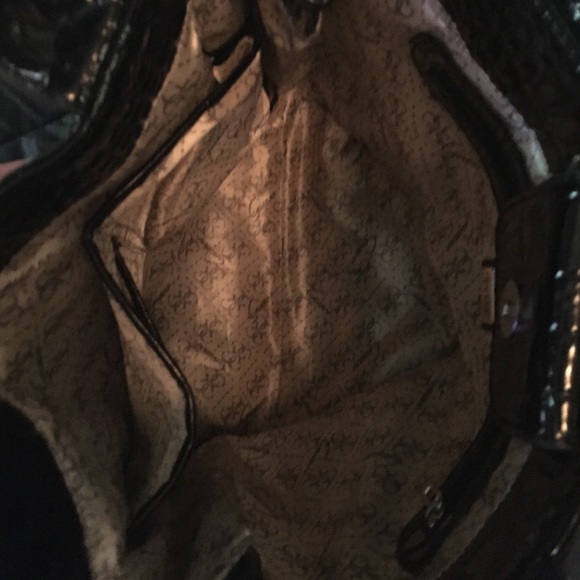 GUESS Purse - Picture 4 of 4