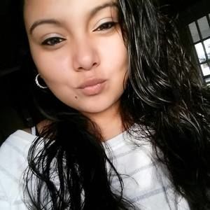 Meet your Posher, Yolanda