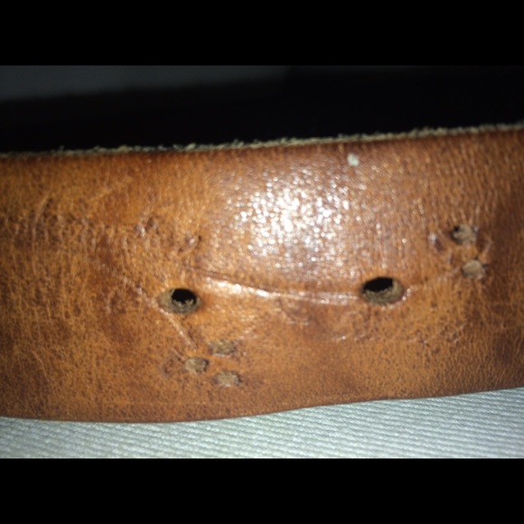 Distressed patterned brown leather belt - Picture 2 of 4