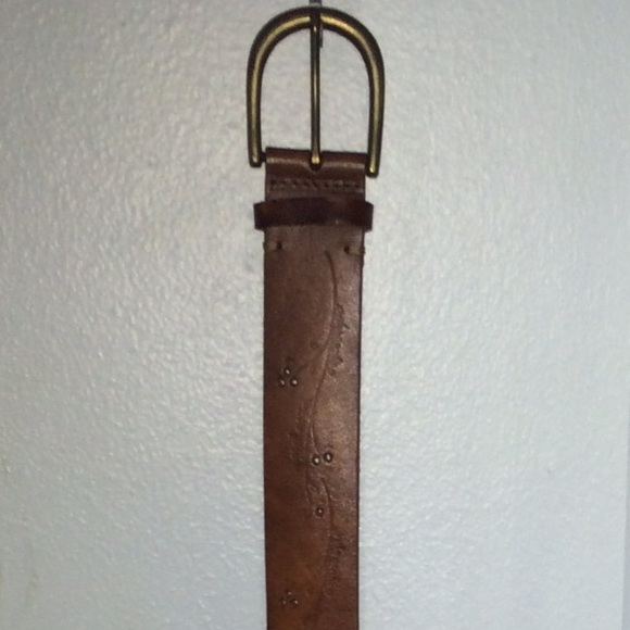 Distressed patterned brown leather belt - Picture 4 of 4