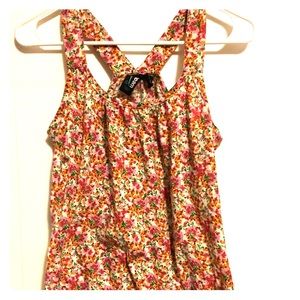 Flowery tank