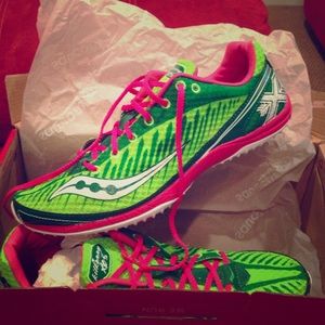 NEW Saucony XC Running Shoes