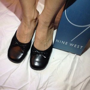 Nine West shoes - black leather upper