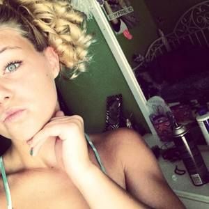 Meet your Posher, Chelsie