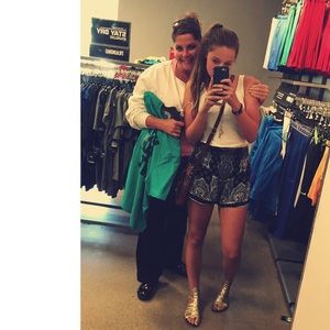 Meet your Posher, Abbie