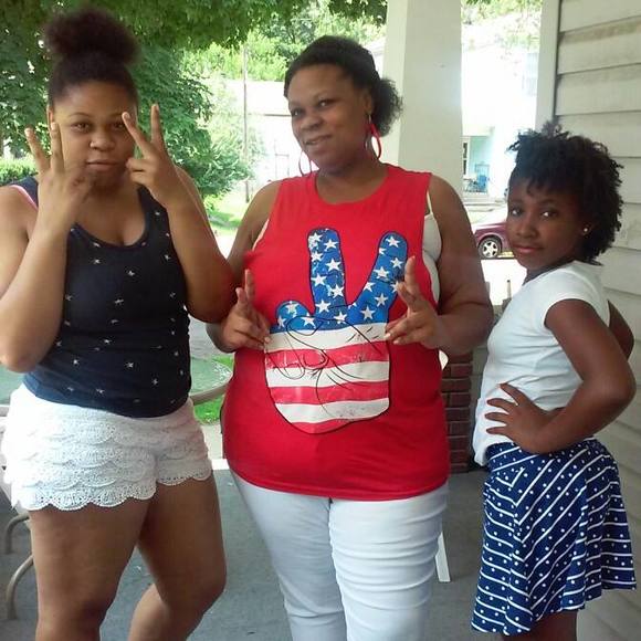 Meet your Posher, Monja - Picture 1 of 1