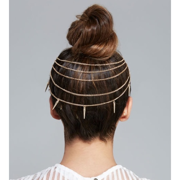 Accessories - 🎉HP🎉NWT draped spiked hair chain in faux gold