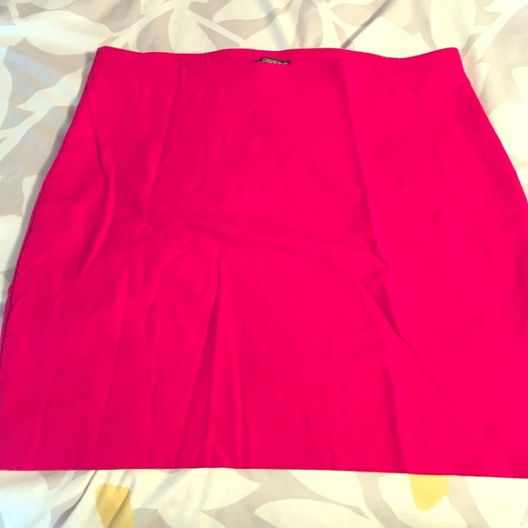 Express Pencil Skirt