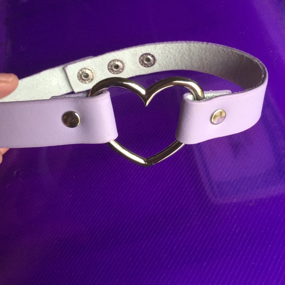 UNIF Accessories - Lavender leather heart choker