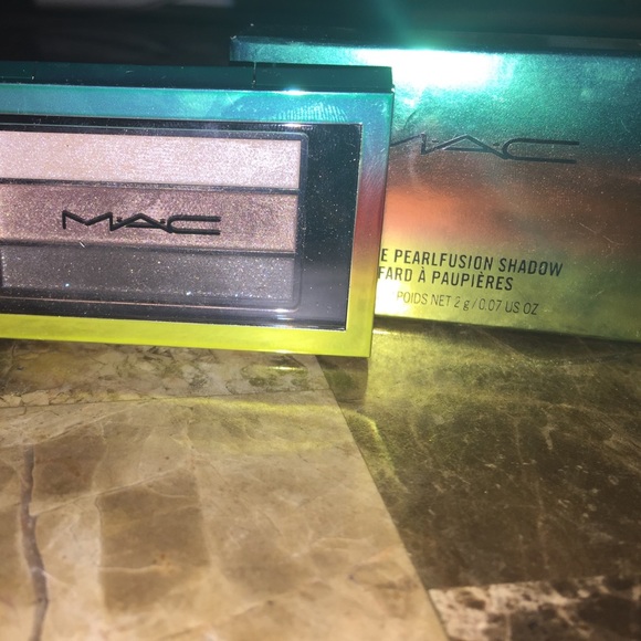 Limited Wash and Dry Mac Veluxe Pearlfusion Shadow - Picture 1 of 1