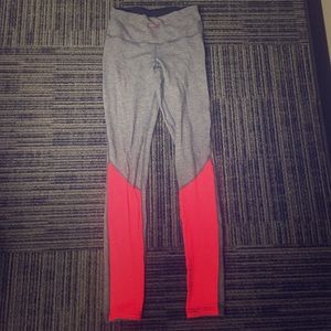 Lululemon pants size 6