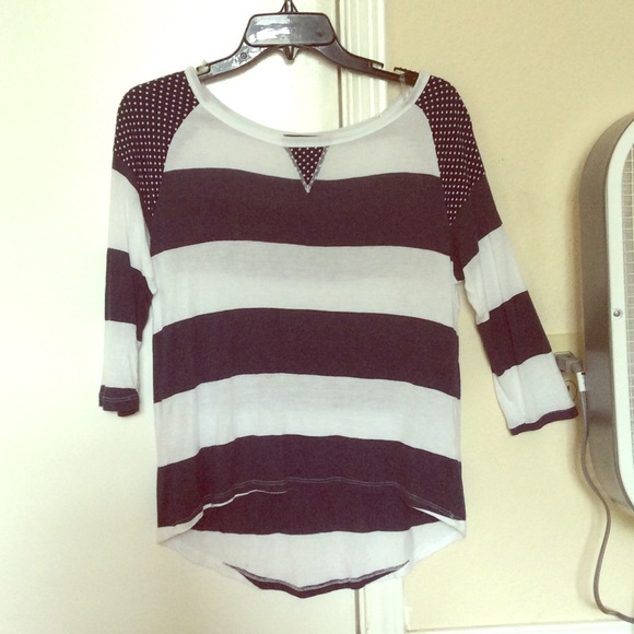 Trendy blue and white striped 3/4 length shirt! - Picture 1 of 3