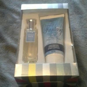 Purfume gift set with body lotion