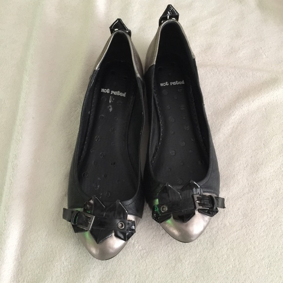 Not Rated Black and Sliver Flats
