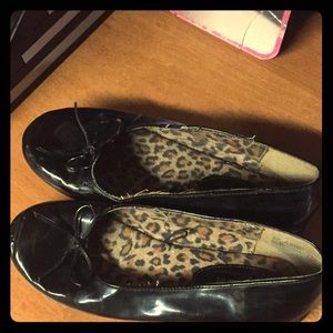 Black flats!(: