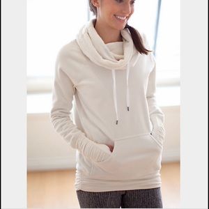 Lululemon don't hurry be happy pullover size 10