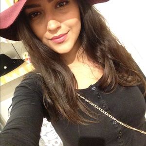 Meet your Posher, Annel