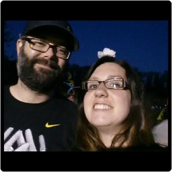 Meet Your Fellow Posher, AJ - Picture 2 of 4