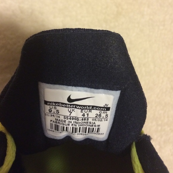 💰PRICE REDUCED 💰 Woman's Nike Revolution 2 - Picture 4 of 4