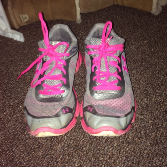 pink & gray under Armour shoes!