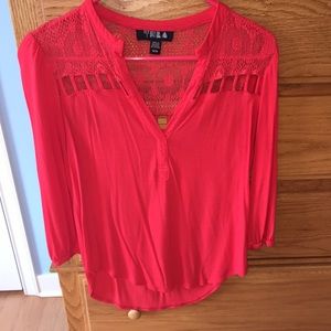 Urban Outfitters Beautiful Coral Top Size Medium