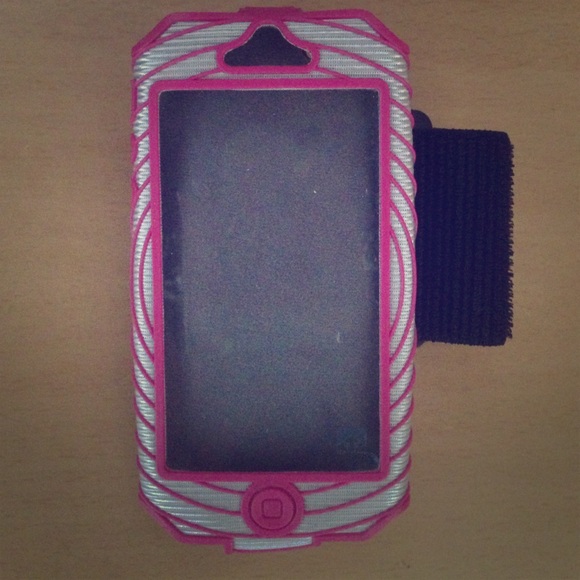 iPhone Arm Case - Picture 1 of 3