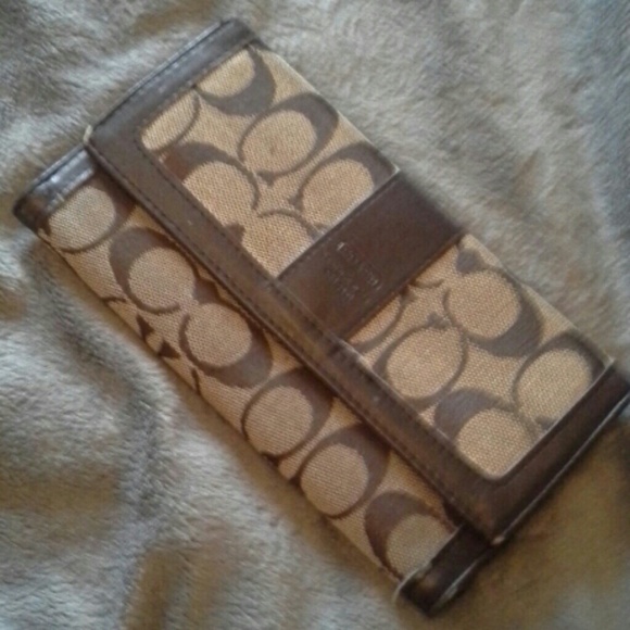 Wallet, coach