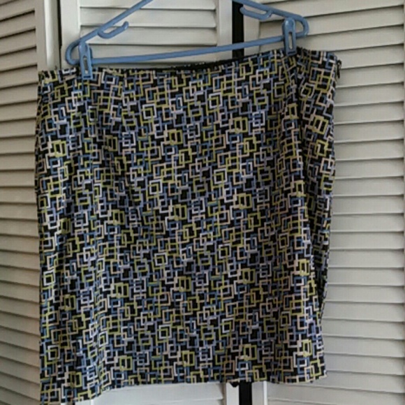 LizGolf Skort!  Excellent!  Read to See Freebee!