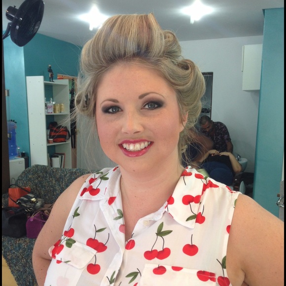 Meet your Posher Charlie Anne!  @charlieanxavier - Picture 3 of 4