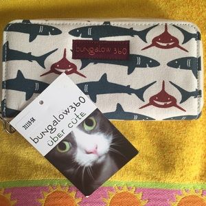 Bungalow 360 Zippered Wallet