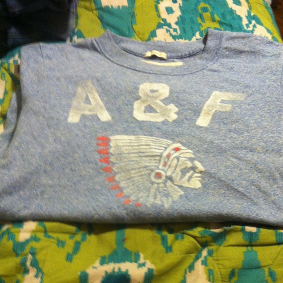 Short sleeve tee
