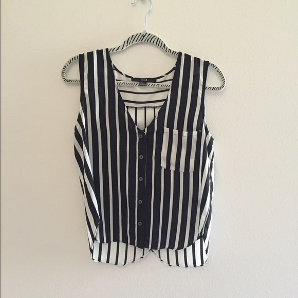 Black and white top