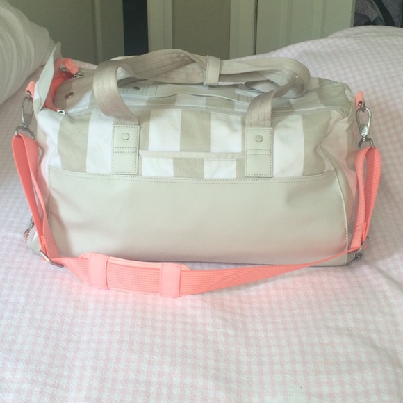 Lululemon On the Run Yoga Bag