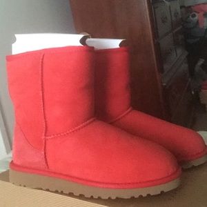 ribbon red uggs