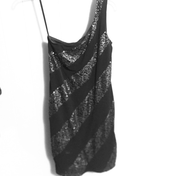 Black short sparkly dress!! - Picture 1 of 3