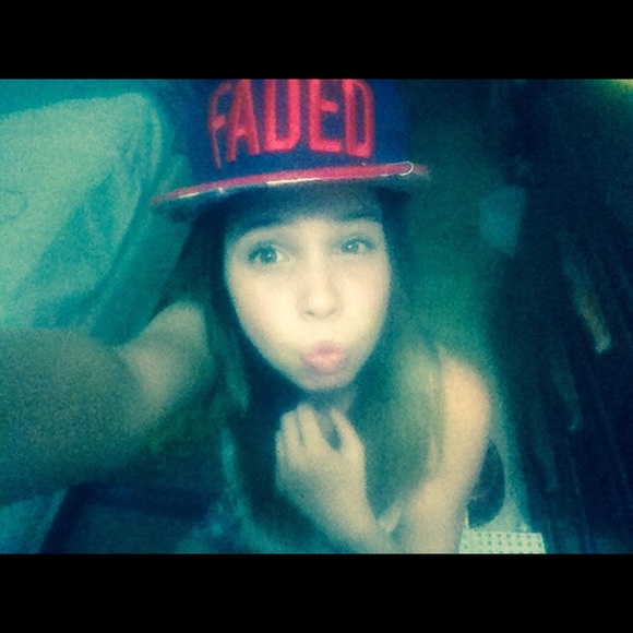 💯💵Meet your seller💯💵, Love dem SnapBacks💯💵 - Picture 3 of 4