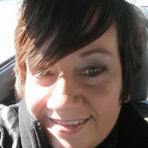 Meet your Posher, Holly - Picture 1 of 1