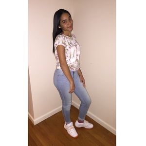 Meet your Posher, Sade