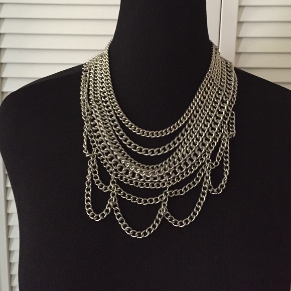 Jewelry - 💍Chain Bib Necklace