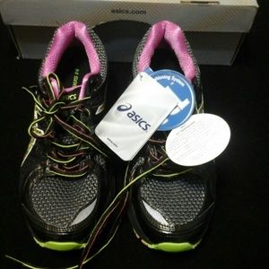 ASICS WOMENS SZ 6 GEL-NIMBUS 14 NWB