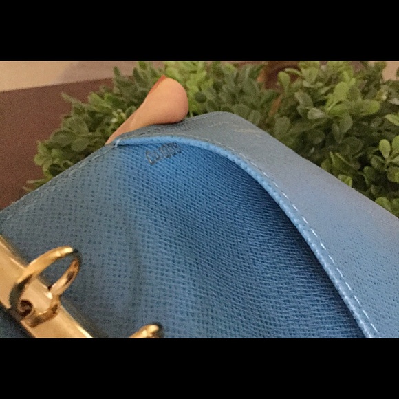 Authentic Louis Vuitton Agenda Koala - Picture 2 of 4