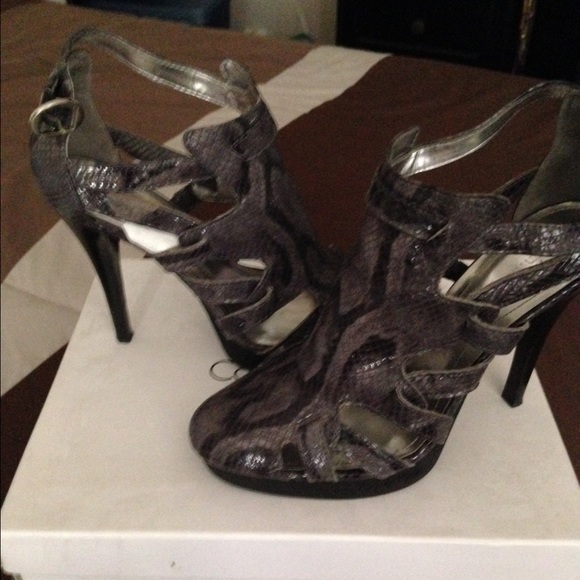 SOLD 🤩Calvin Klein Caged heels